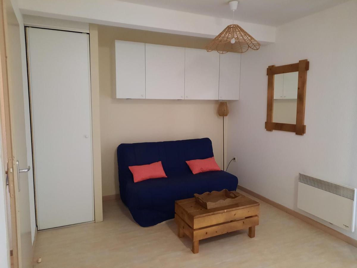 F2 Avec Et Piscine Au Bord Du D 'aureilhan,proche De Mimizan Apartment